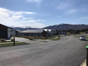 3 Edwards Lake Tekapo